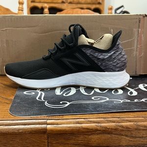 Men’s New Balance Roav Tennis Shoes